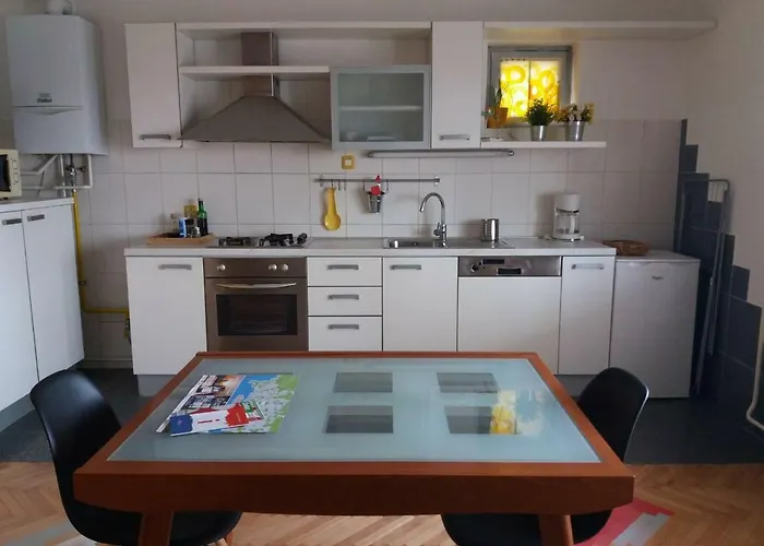 泰拉耶萨尔公寓