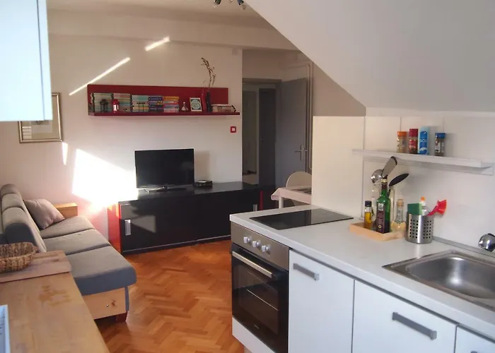 公寓 泰拉耶萨尔公寓 扎达尔