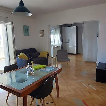 Apartament Terraesal *