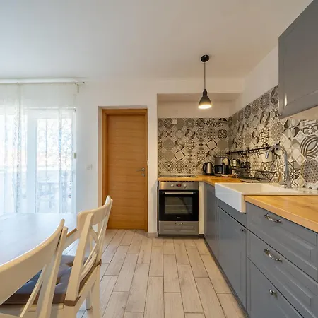 Apartment Terraesal *